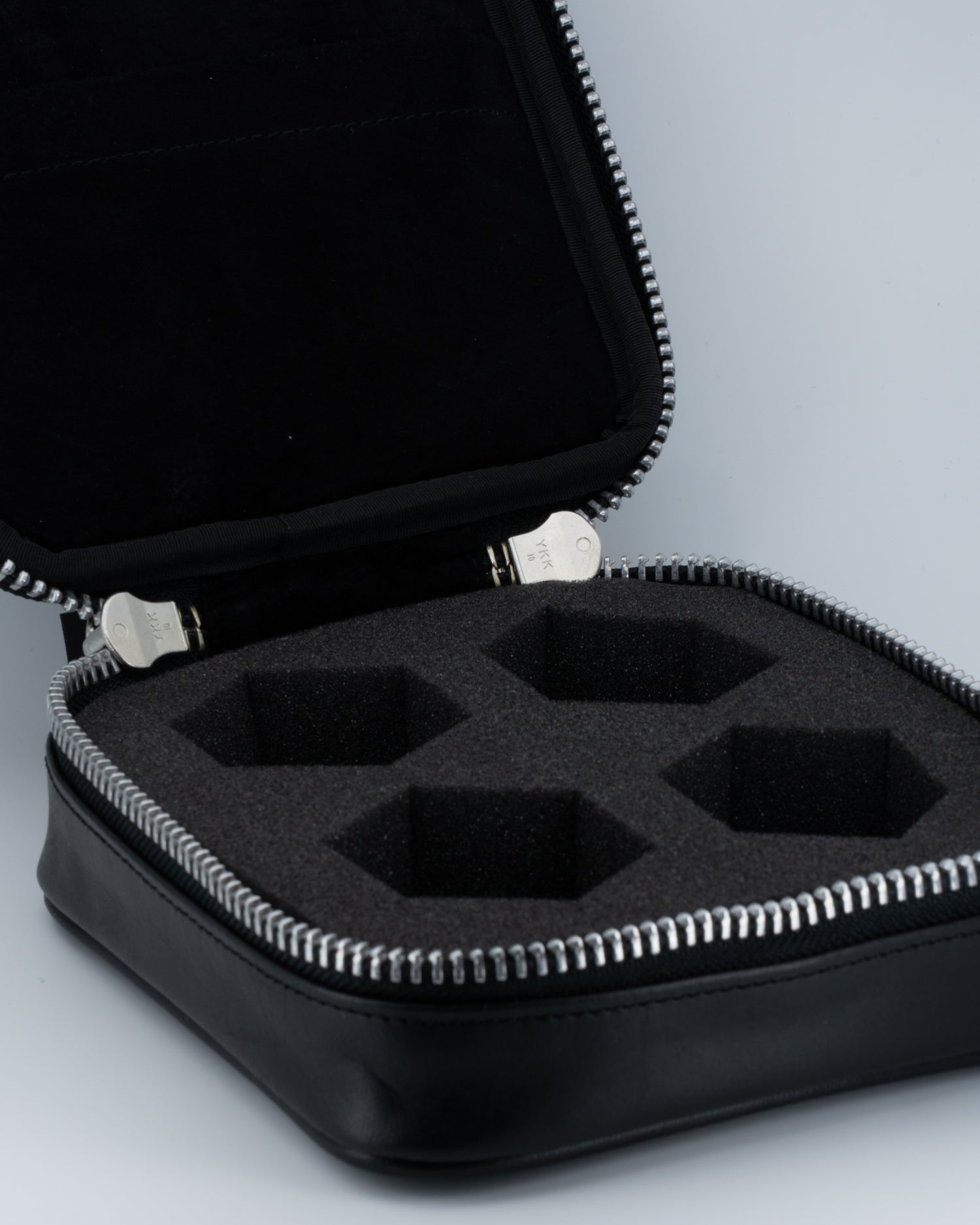 夜音裏WORKS クアドラバッグレザー